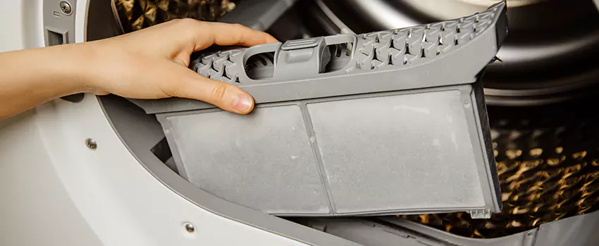 Signs Of A Clogged Dryer Lint Trap in Pekin, Illinois